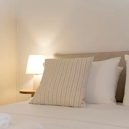 Taipas - Ground Floor Mezzanine Apartment Porto