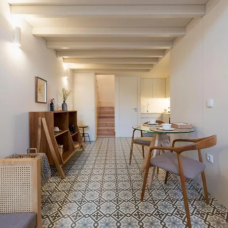 Taipas - Ground Floor Mezzanine *