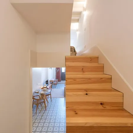 Taipas - Ground Floor Mezzanine *