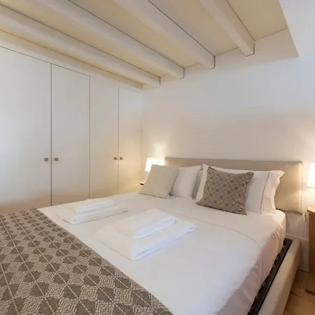 Taipas - Ground Floor Mezzanine *